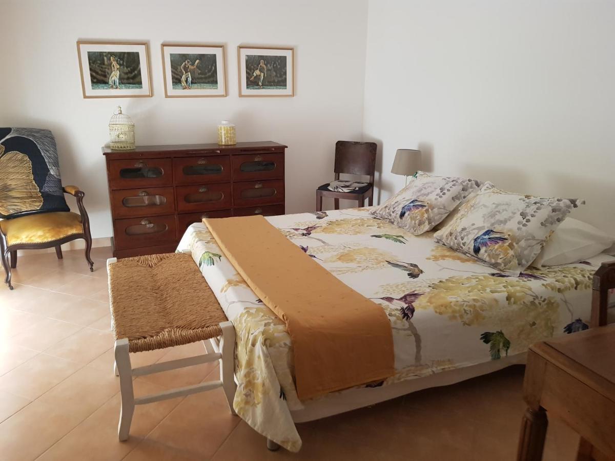 Mas Du Cheval Long Apartment Sablet ภายนอก รูปภาพ